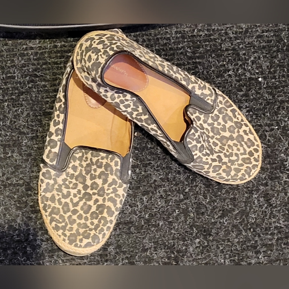 G.H.Bass & Co. Sophia Slip On Shoe Leopard Print Size 9M - Excellent Condition
